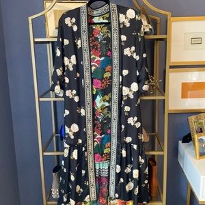 Gorgeous Alice + Olivia reversible kimono
